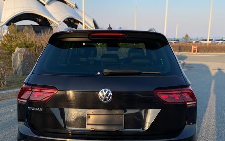 Volkswagen Tiguan II, 2018 год, 2 100 000 рублей, 13 фотография