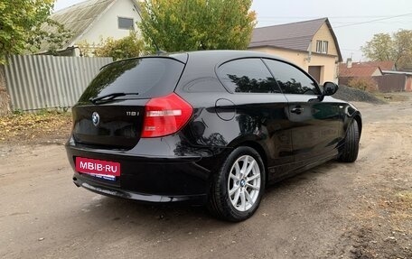 BMW 1 серия, 2011 год, 800 000 рублей, 4 фотография