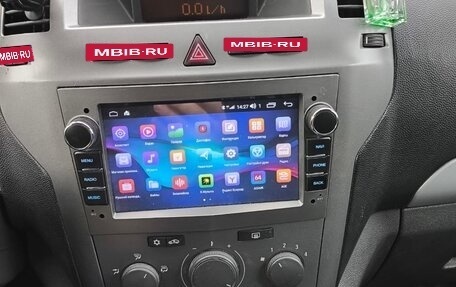 Opel Zafira B, 2007 год, 399 999 рублей, 21 фотография