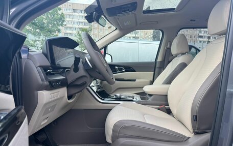 KIA Carnival, 2025 год, 7 000 000 рублей, 17 фотография