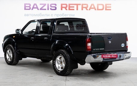 Nissan NP300, 2012 год, 999 000 рублей, 8 фотография