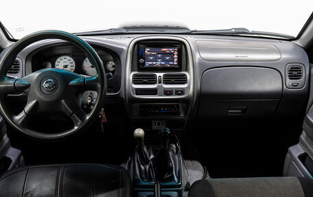 Nissan NP300, 2012 год, 999 000 рублей, 18 фотография