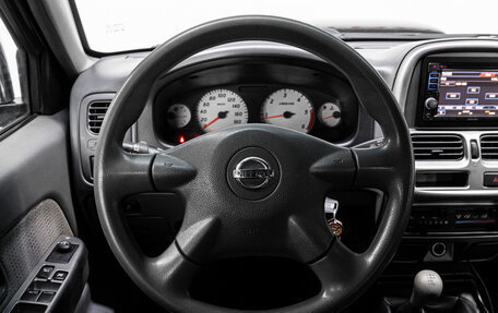 Nissan NP300, 2012 год, 999 000 рублей, 19 фотография