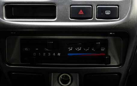 Nissan NP300, 2012 год, 999 000 рублей, 22 фотография