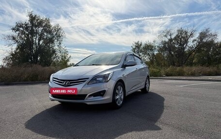 Hyundai Solaris II рестайлинг, 2016 год, 1 100 000 рублей, 4 фотография