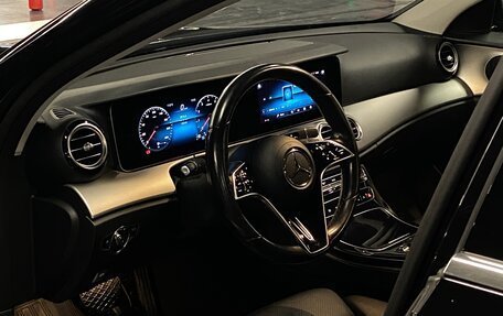 Mercedes-Benz E-Класс, 2021 год, 3 290 000 рублей, 4 фотография