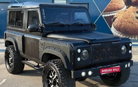 Land Rover Defender I, 2006 год, 3 290 000 рублей, 1 фотография