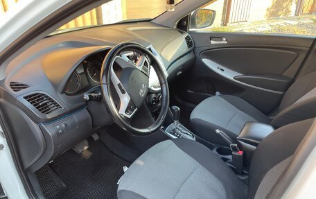 Hyundai Solaris II рестайлинг, 2015 год, 750 000 рублей, 4 фотография