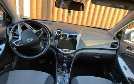 Hyundai Solaris II рестайлинг, 2015 год, 750 000 рублей, 5 фотография