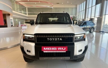 Toyota Land Cruiser Prado, 2024 год, 10 950 000 рублей, 8 фотография