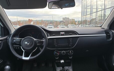 KIA Rio IV, 2018 год, 1 099 000 рублей, 12 фотография