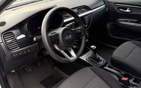 KIA Rio IV, 2018 год, 1 099 000 рублей, 8 фотография