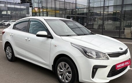 KIA Rio IV, 2018 год, 1 099 000 рублей, 3 фотография