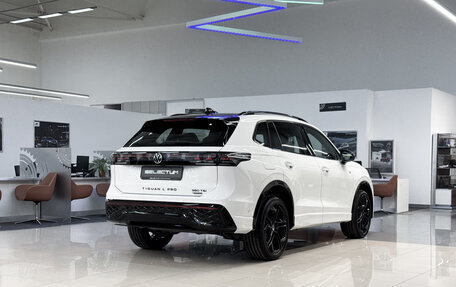 Volkswagen Tiguan, 2025 год, 5 100 000 рублей, 8 фотография