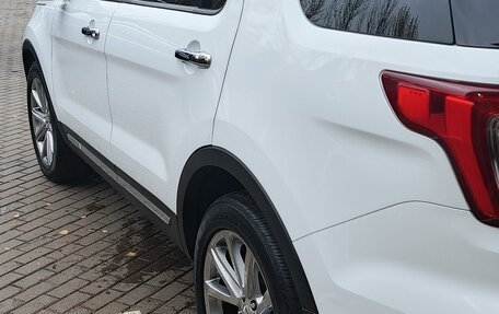 Ford Explorer VI, 2018 год, 3 900 000 рублей, 8 фотография