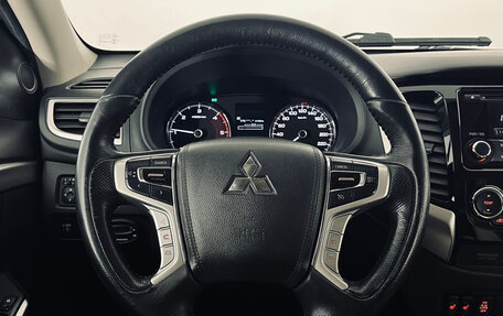 Mitsubishi Pajero Sport III рестайлинг, 2019 год, 2 990 000 рублей, 14 фотография