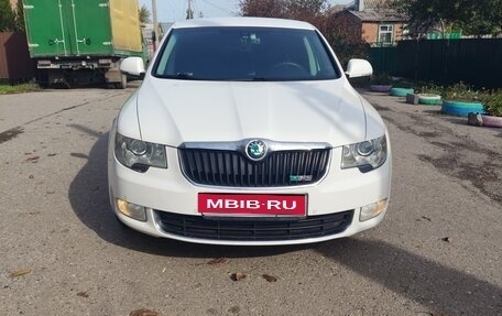 Skoda Superb III рестайлинг, 2012 год, 1 280 000 рублей, 1 фотография