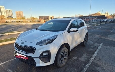 KIA Sportage IV рестайлинг, 2020 год, 2 600 000 рублей, 3 фотография