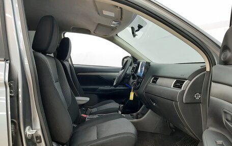 Mitsubishi Outlander III рестайлинг 3, 2013 год, 1 170 000 рублей, 11 фотография