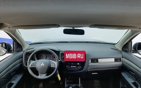 Mitsubishi Outlander III рестайлинг 3, 2013 год, 1 170 000 рублей, 9 фотография