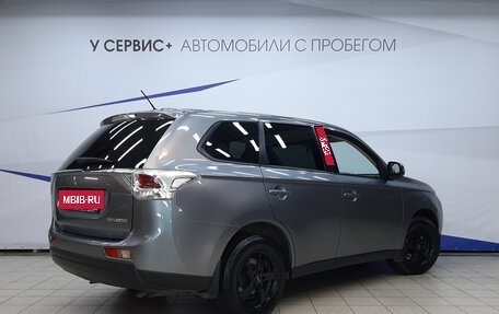 Mitsubishi Outlander III рестайлинг 3, 2013 год, 1 170 000 рублей, 3 фотография