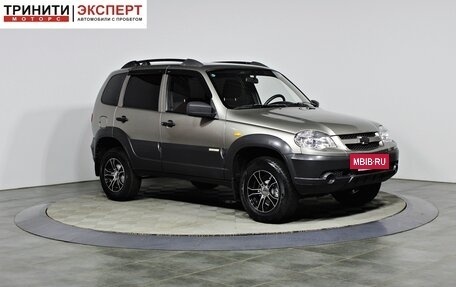 Chevrolet Niva I рестайлинг, 2015 год, 747 000 рублей, 3 фотография