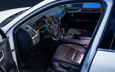 Volkswagen Touareg III, 2012 год, 2 375 000 рублей, 11 фотография