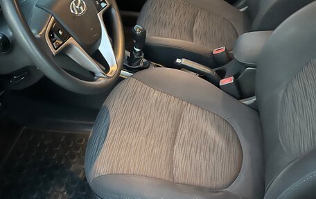 Hyundai Solaris II рестайлинг, 2016 год, 980 000 рублей, 10 фотография