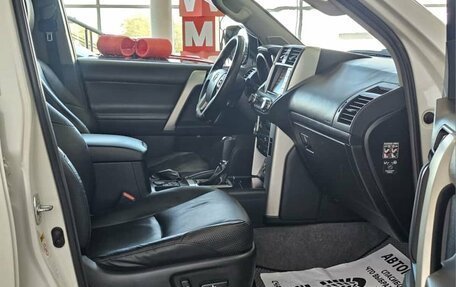 Toyota Land Cruiser Prado 150 рестайлинг 2, 2011 год, 2 779 000 рублей, 19 фотография