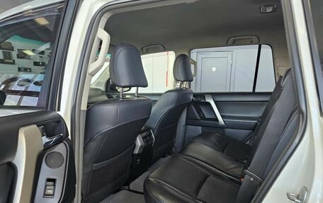 Toyota Land Cruiser Prado 150 рестайлинг 2, 2011 год, 2 779 000 рублей, 16 фотография