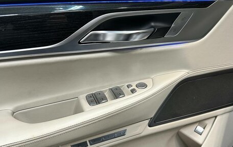 BMW 7 серия, 2015 год, 2 750 000 рублей, 16 фотография