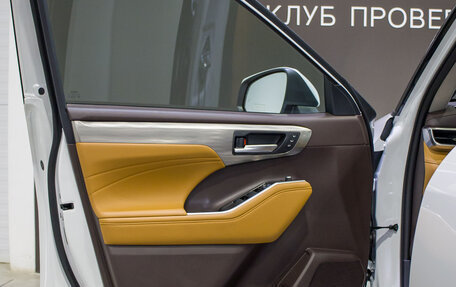 Toyota Highlander, 2025 год, 5 950 000 рублей, 23 фотография