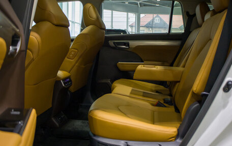 Toyota Highlander, 2025 год, 5 950 000 рублей, 20 фотография