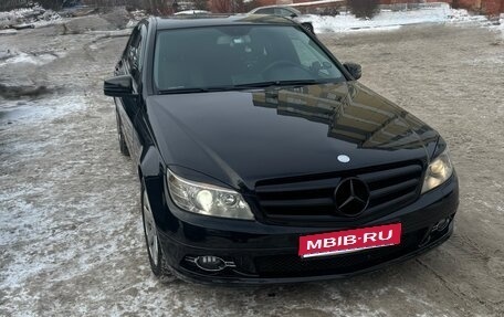 Mercedes-Benz C-Класс, 2009 год, 1 350 000 рублей, 1 фотография
