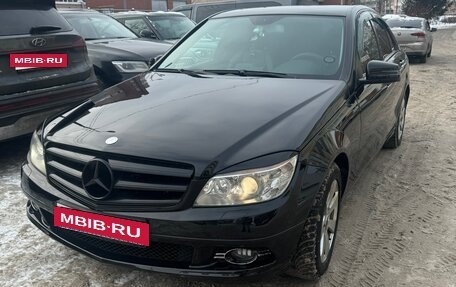Mercedes-Benz C-Класс, 2009 год, 1 350 000 рублей, 2 фотография