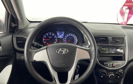 Hyundai Solaris II рестайлинг, 2011 год, 599 000 рублей, 15 фотография