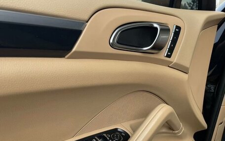 Porsche Cayenne III, 2010 год, 2 390 000 рублей, 14 фотография