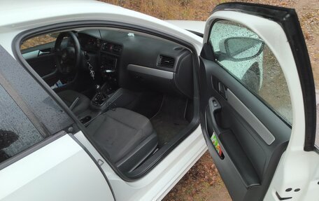 Volkswagen Jetta VI, 2013 год, 700 000 рублей, 6 фотография