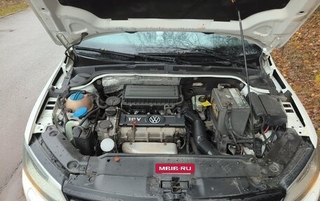 Volkswagen Jetta VI, 2013 год, 700 000 рублей, 3 фотография