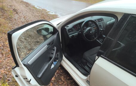 Volkswagen Jetta VI, 2013 год, 700 000 рублей, 8 фотография