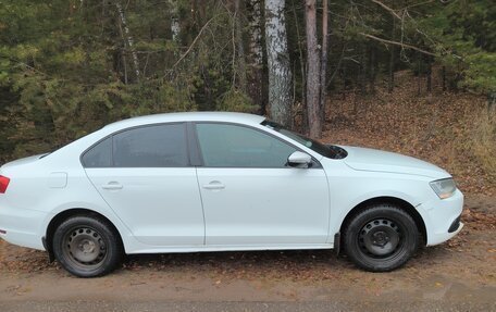 Volkswagen Jetta VI, 2013 год, 700 000 рублей, 10 фотография