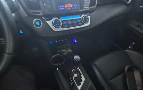 Toyota RAV4, 2013 год, 2 000 000 рублей, 6 фотография