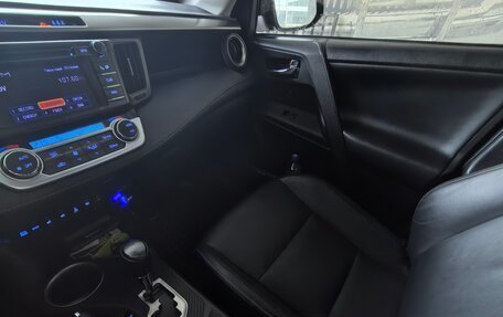 Toyota RAV4, 2013 год, 2 000 000 рублей, 8 фотография