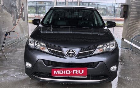 Toyota RAV4, 2013 год, 2 000 000 рублей, 2 фотография