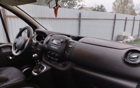 Opel Vivaro B, 2017 год, 2 300 000 рублей, 2 фотография