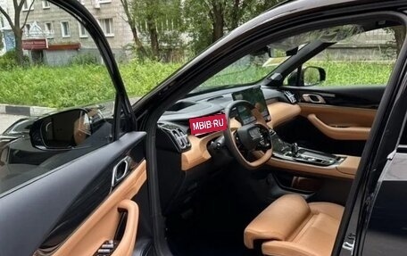 Geely Atlas, 2025 год, 2 500 000 рублей, 7 фотография