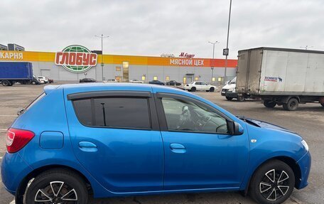 Renault Sandero II рестайлинг, 2014 год, 770 000 рублей, 2 фотография