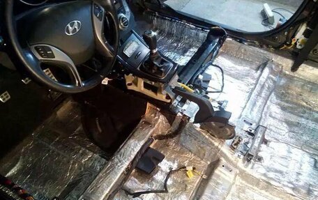 Hyundai Elantra V, 2012 год, 1 050 000 рублей, 11 фотография