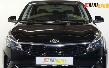 KIA Rio IV, 2021 год, 1 840 000 рублей, 2 фотография