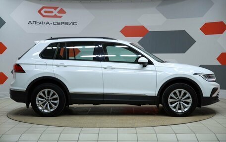 Volkswagen Tiguan II, 2021 год, 2 650 000 рублей, 4 фотография